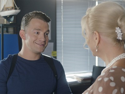 Женская версия. Такси зеленый огонек