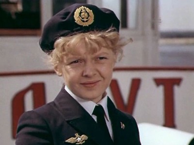 Без году неделя