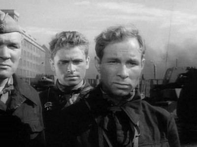 На дорогах войны