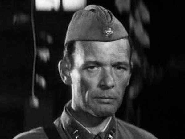 Поезд в далекий август