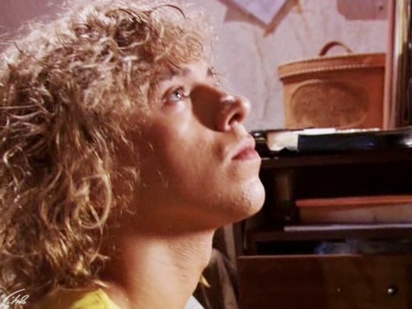 Тройная жизнь (4)