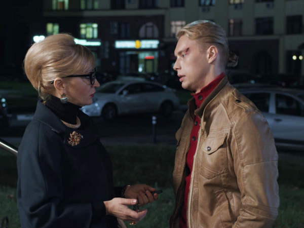 Жена по совместительству (2)