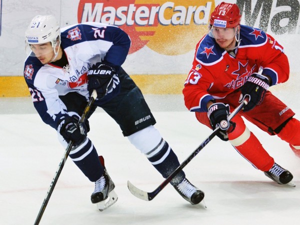 Первенство национальной молодежной хоккейной лиги. Прямая трансляция. По окончании: ЛенТВ24 Акценты Информационная программа