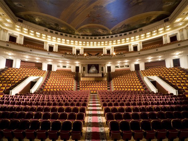 Исцеление театром