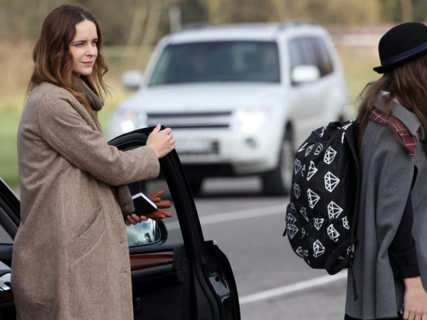 Любовь вне конкурса (2)