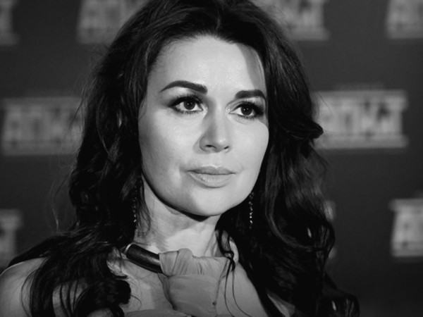 Премьера. Памяти Анастасии Заворотнюк