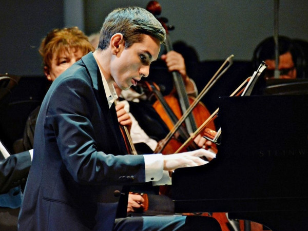 Дмитрий Шишкин (фортепиано). Российский национальный оркестр, дирижёр Михаил Плетнёв. Концертный зал им. П.И. Чайковского (2)