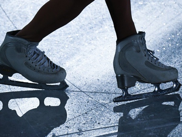 Горячий лед. Фигурное катание. Открытие сезона 2025-2026. Прямая трансляция из Санкт-Петербурга