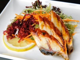 Балтийский угорь с овощами