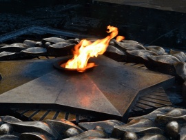 Светлой памяти павших в борьбе против фашизма. Минута молчания