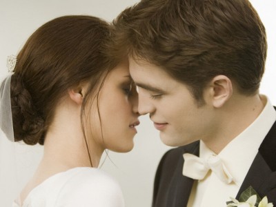 Сумерки. Сага. Рассвет: Часть 1