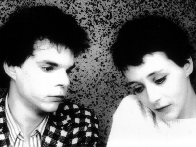 Парень встречает девушку