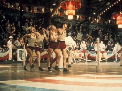 Загнанных лошадей пристреливают, не правда ли?