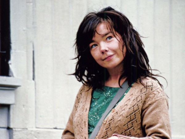 Танцующая в темноте