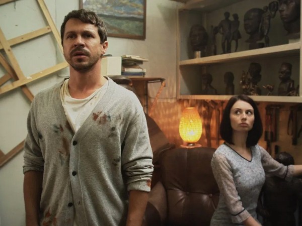 За кулисами