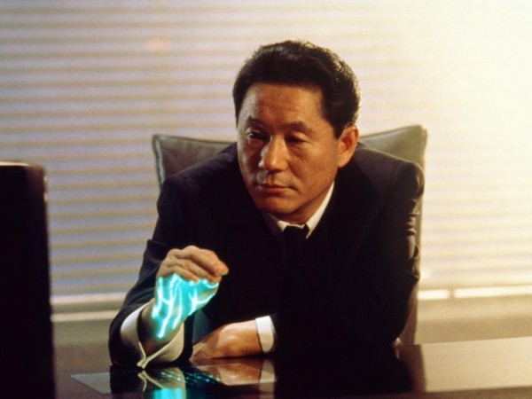 Джонни Мнемоник (6)