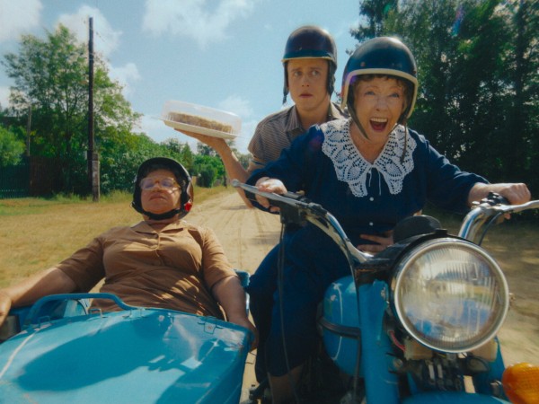 Манюня: Приключения в деревне (4)