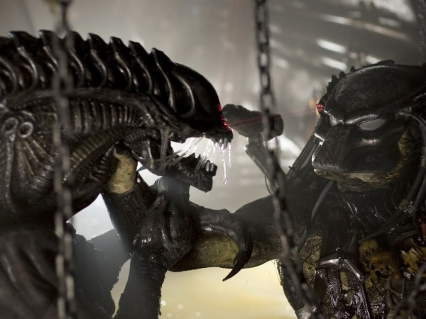 Чужие против Хищника: Реквием (4)