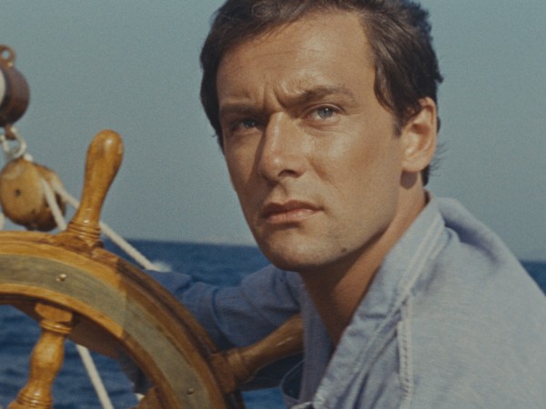 На ярком солнце