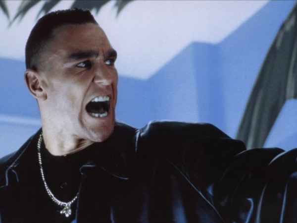 Карты, деньги, два ствола (3)