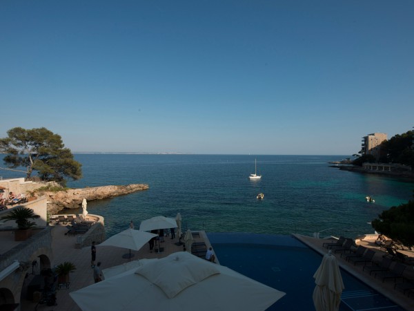 Ночной администратор (6)