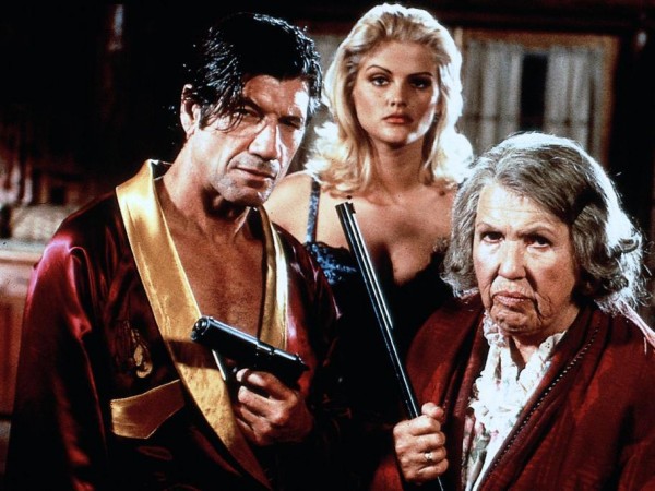 Голый пистолет 33 1/3: Последний выпад (5)