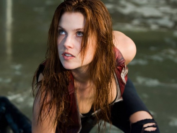 Обитель зла 4: Жизнь после смерти (2)