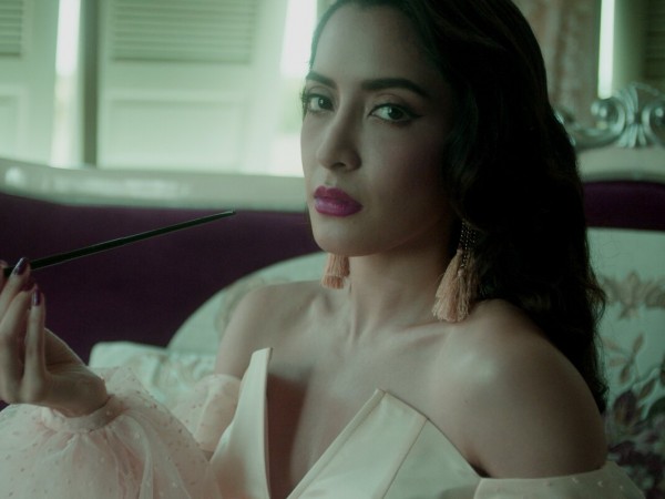 Проклятие: Дом с прислугой (6)