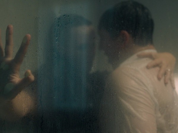 В постели с незнакомцем (5)