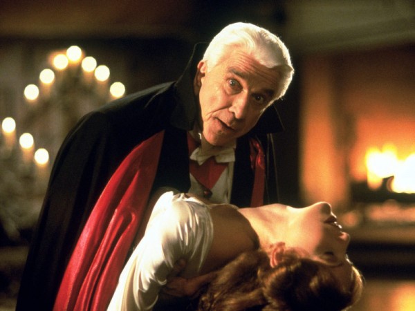 Дракула: Мёртвый и довольный (3)