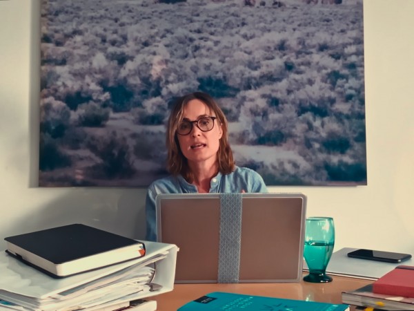 Жизнь вверх ногами (4)