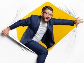 Миша портит все